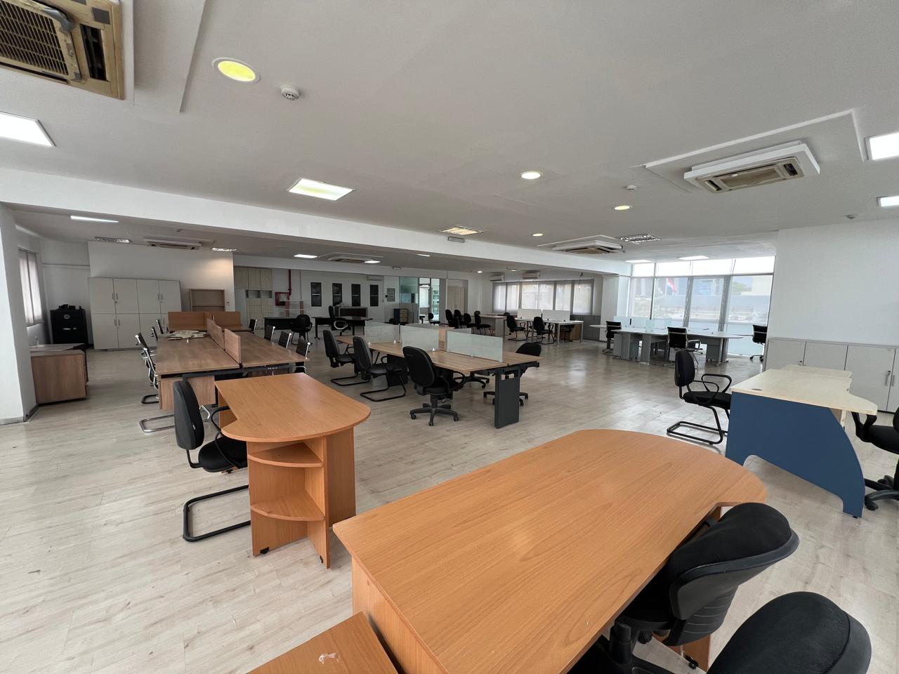 En Alquiler Oficina Corporativa - Zona Paseo La Galeria A420 — foto 2