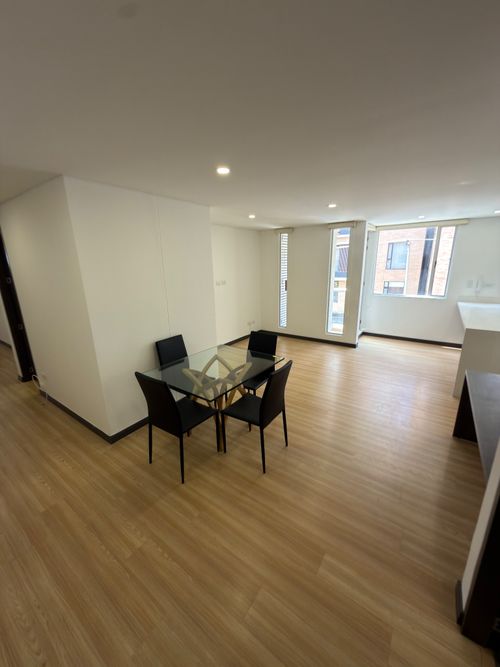 Apartamento de 3 alcobas en venta en Santa Barbara Oriental, Bogotá, 114 m² · foto 6 de 19
