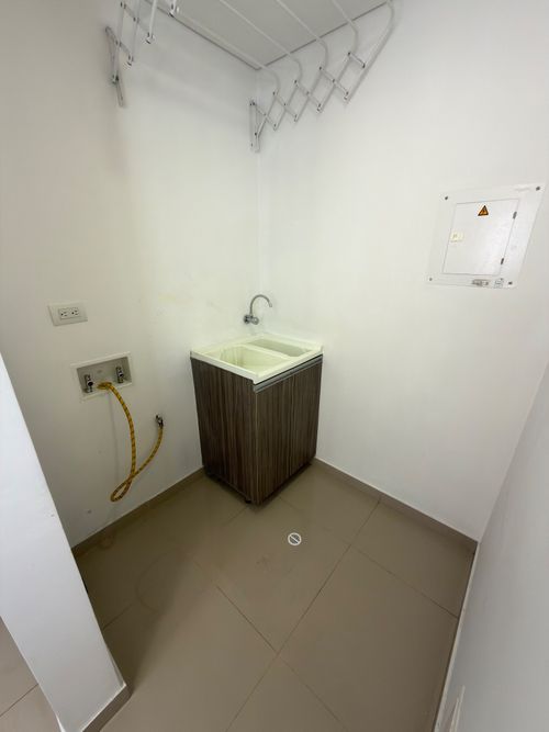 Apartamento de 3 alcobas en venta en Santa Barbara Oriental, Bogotá, 114 m² · foto 13 de 19