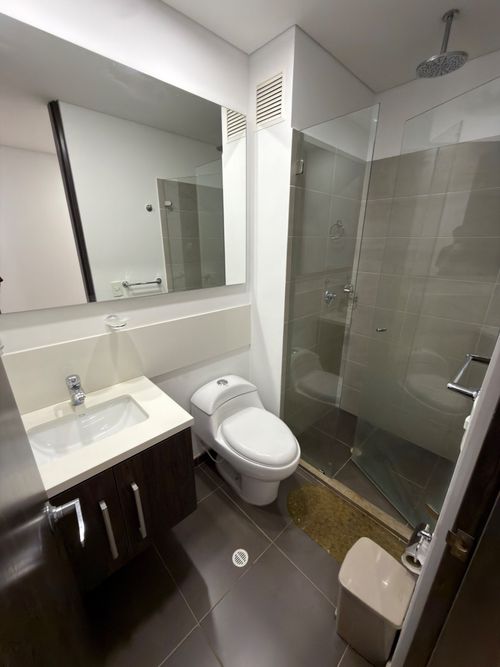 Apartamento de 3 alcobas en venta en Santa Barbara Oriental, Bogotá, 114 m² · foto 8 de 19
