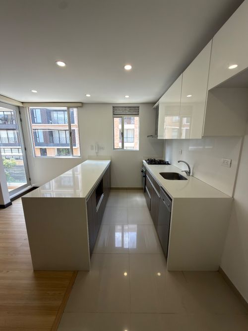 Apartamento de 3 alcobas en venta en Santa Barbara Oriental, Bogotá, 114 m² · foto 12 de 19