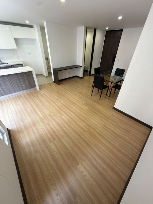Apartamento de 3 alcobas en venta en Santa Barbara Oriental, Bogotá, 114 m² · foto 4 de 19