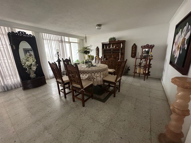 Casa de 4 alcobas en venta en Cr. El Bulevar Del Coliseo, Armenia, 400 m² · foto 22 de 24