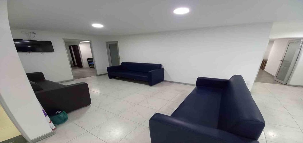 Oficina en arriendo en El Centro, Manizales, 216 m² · foto 4 de 24
