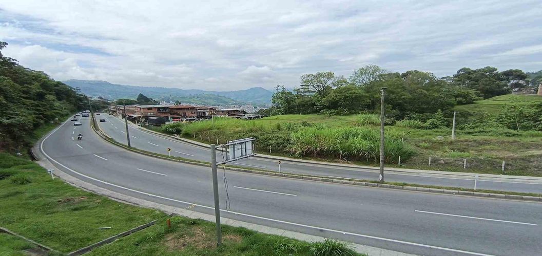 Lote en venta en Avenida Santander, Manizales · foto 5 de 19