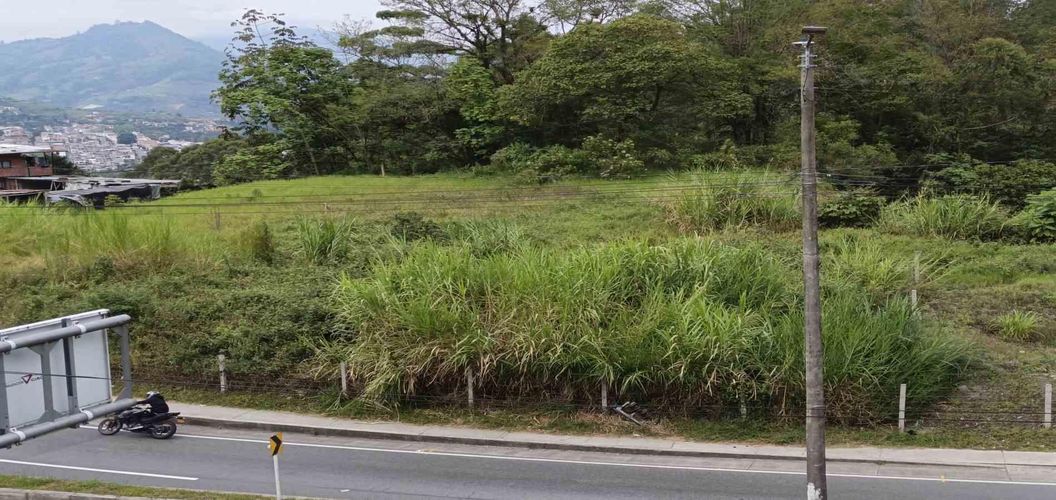 Lote en venta en Avenida Santander, Manizales · foto 8 de 19