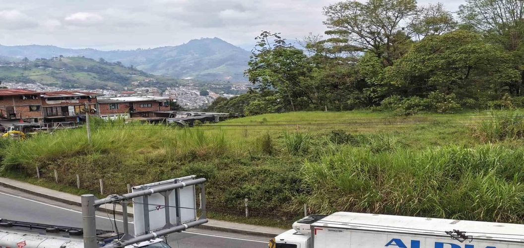 Lote en venta en Avenida Santander, Manizales · foto 9 de 19