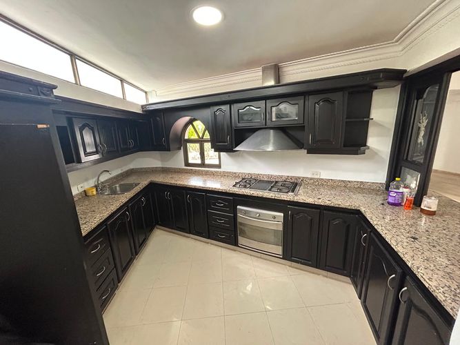 Casa de 4 alcobas en venta en La Julita, Pereira, 300 m² · foto 8 de 24