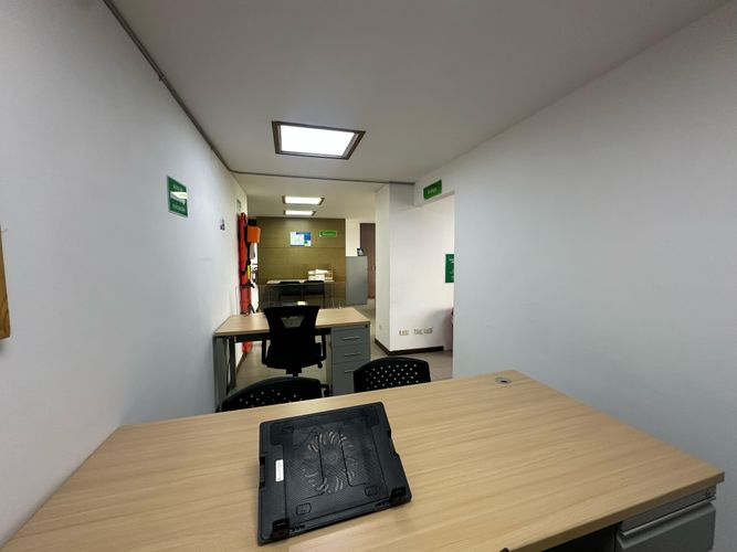 Oficina en arriendo en Avenida Alberto Mendoza, Manizales, 120 m² · foto 4 de 11