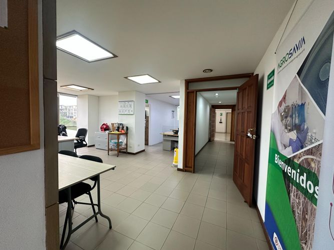 Oficina en arriendo en Avenida Alberto Mendoza, Manizales, 120 m² · foto 5 de 11