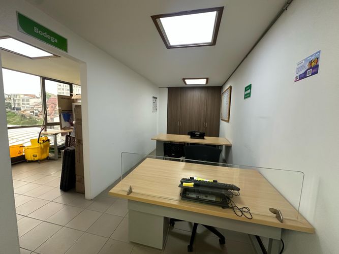 Oficina en arriendo en Avenida Alberto Mendoza, Manizales, 120 m² · foto 8 de 11