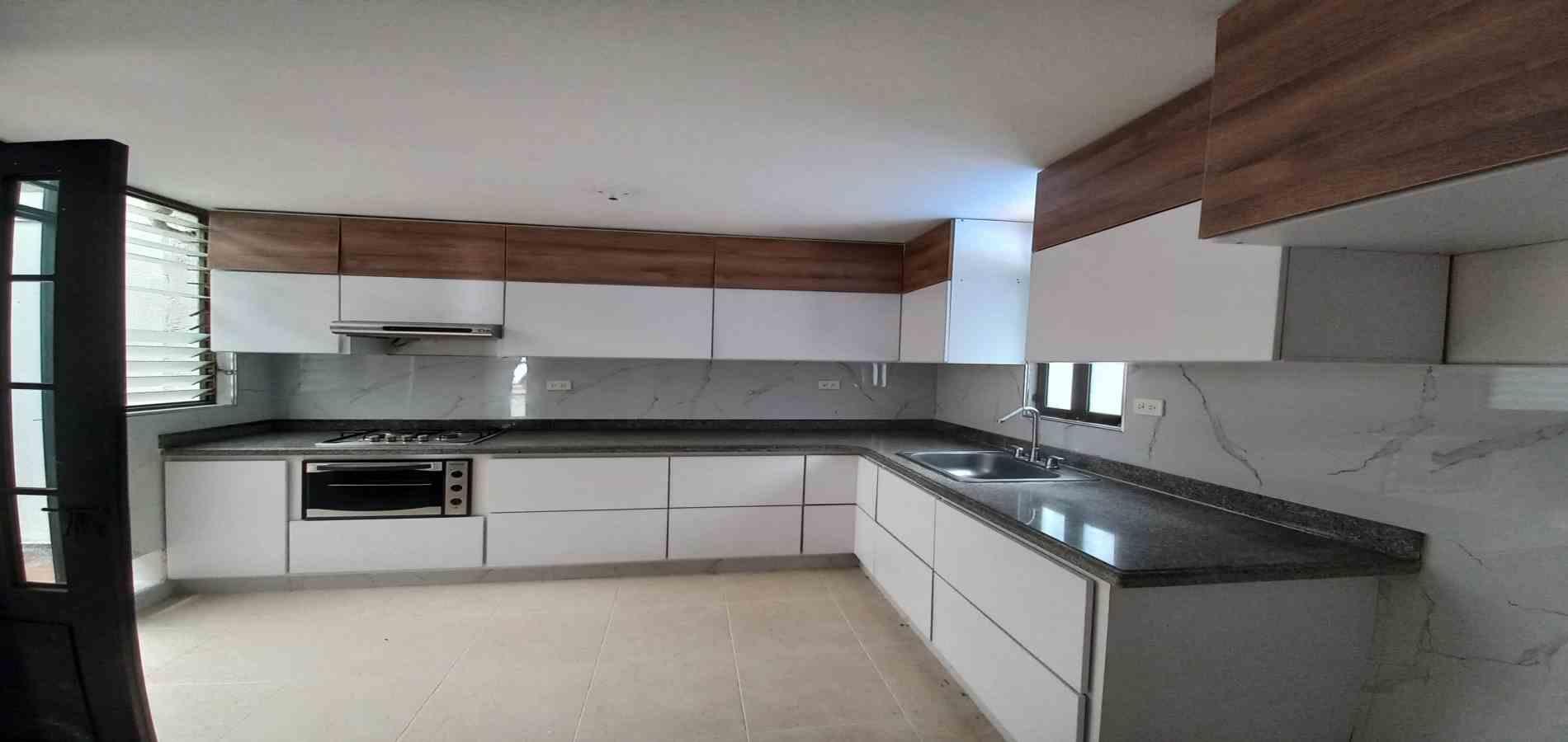 Casa en venta en El Dorado, Pereira · foto 10 de 24