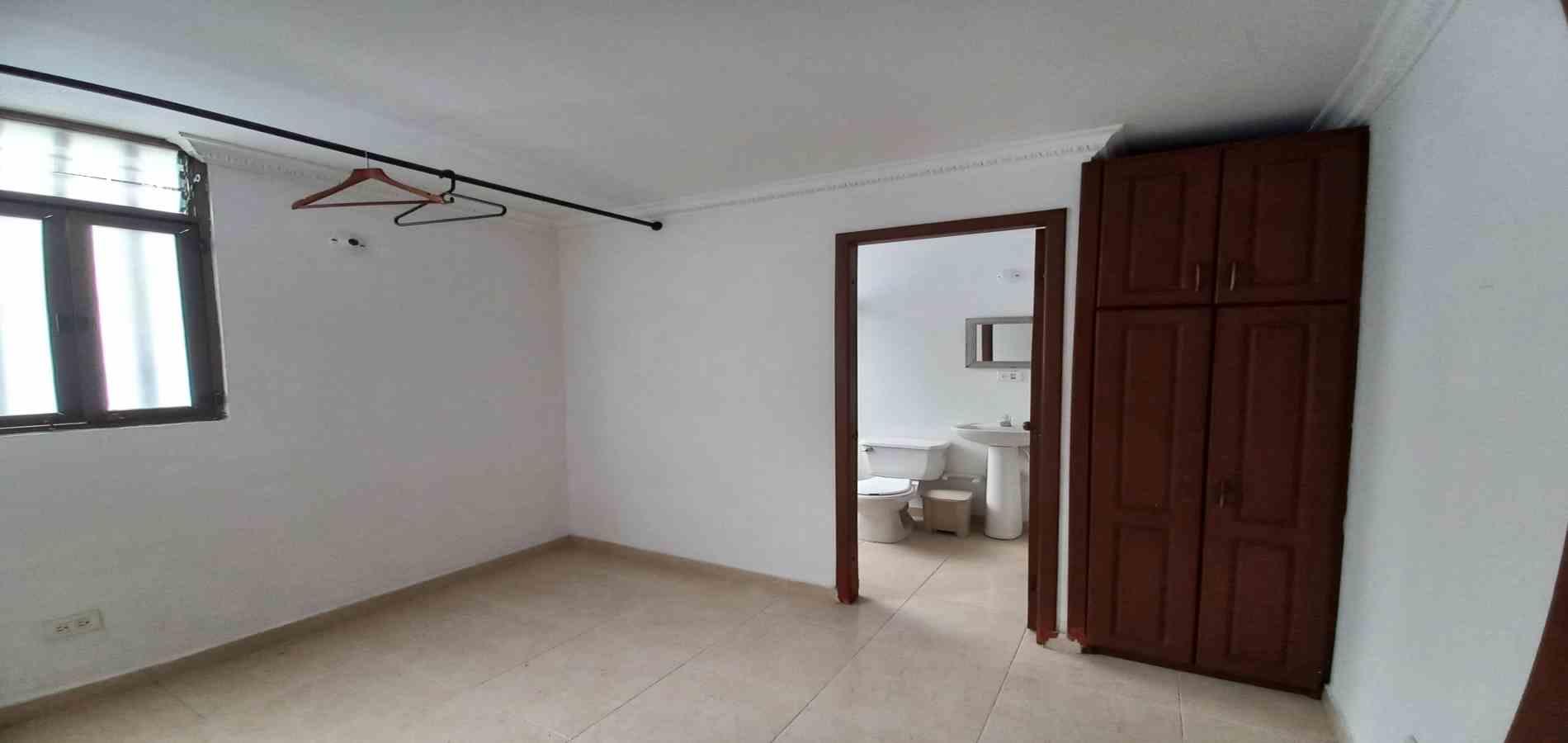Casa en venta en El Dorado, Pereira · foto 13 de 24