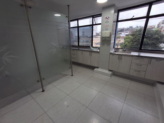 Consultorio en arriendo en El Centro, Manizales, 30 m² · foto 3 de 10