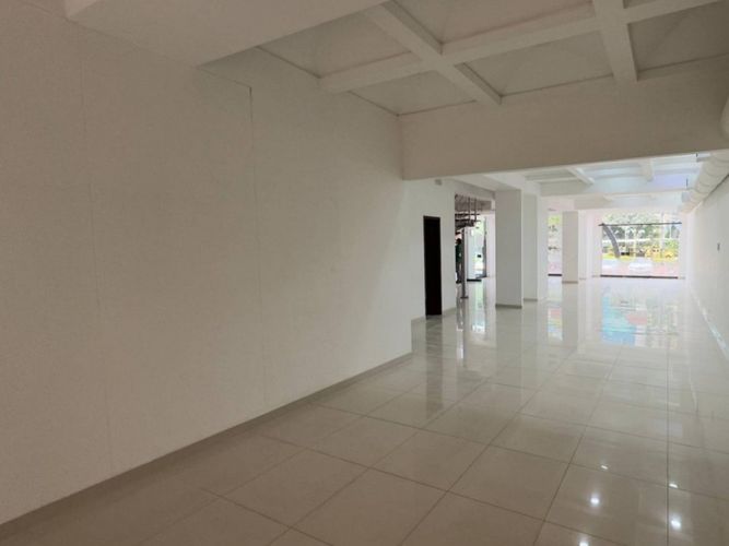 Local en arriendo en El Poblado, Medellín, 260 m² · foto 5 de 16