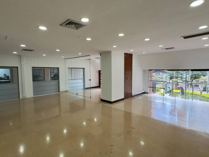 Local en arriendo en El Poblado, Medellín, 260 m² · foto 12 de 16