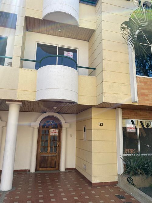 Casa de 4 alcobas en venta en Casco Antiguo - Floridablanca, Floridablanca, 124 m² · foto 2 de 11