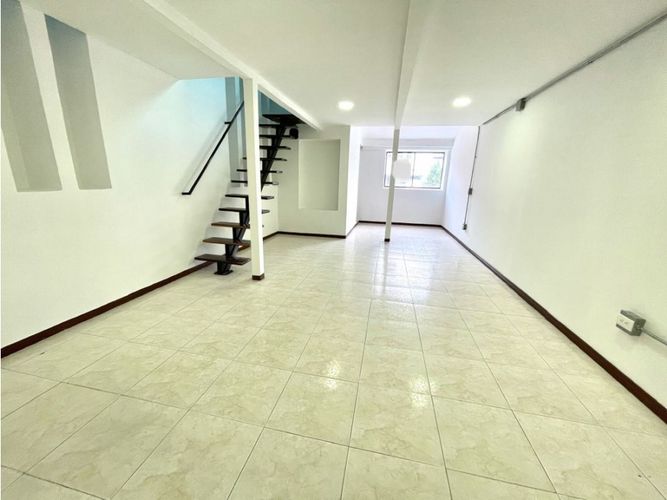 Oficina en arriendo en Zona Centro, Envigado, 65 m² · foto 2 de 9