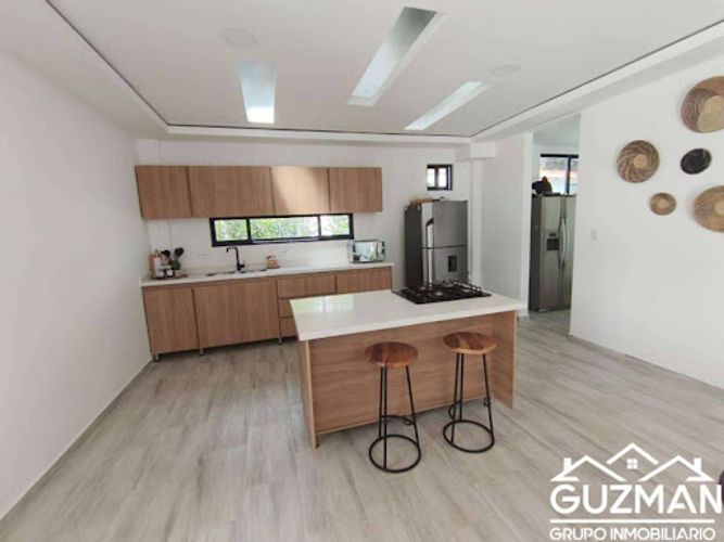 Finca en venta en El Campin, Manizales, 1050 m² · foto 9 de 14