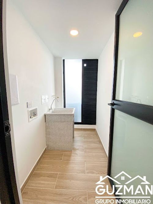 Apartamento de 3 alcobas en venta en Colombia, Manizales, 91 m² · foto 16 de 17