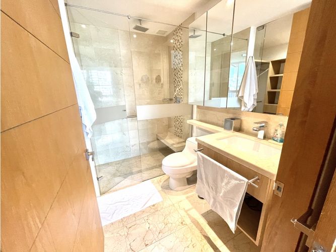 Apartamento en arriendo en Los Naranjos, Medellín, 84 m² · foto 12 de 24