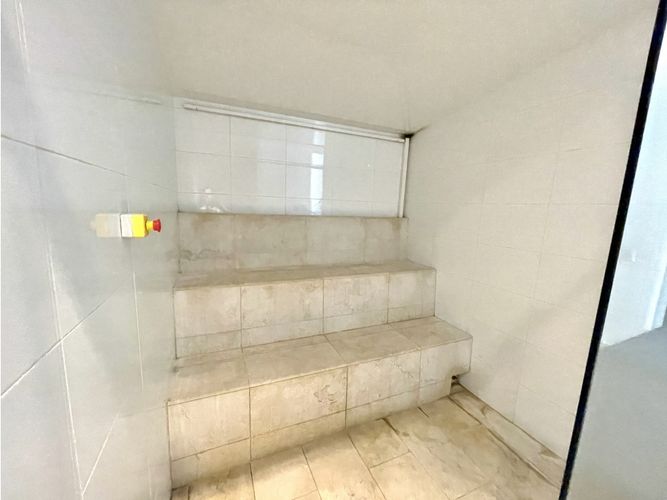Apartamento en arriendo en Los Naranjos, Medellín, 84 m² · foto 23 de 24