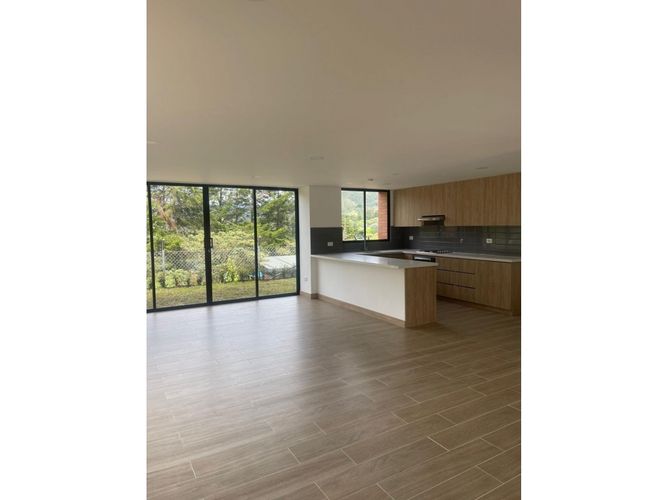 Casa de 4 alcobas en venta en El Retiro, 140 m² · foto 2 de 15