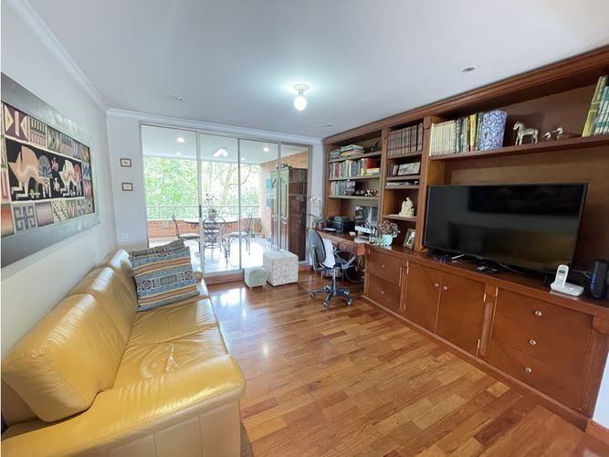 Apartamento de 4 alcobas en venta en El Tesoro, Medellín, 240 m² · foto 3 de 24