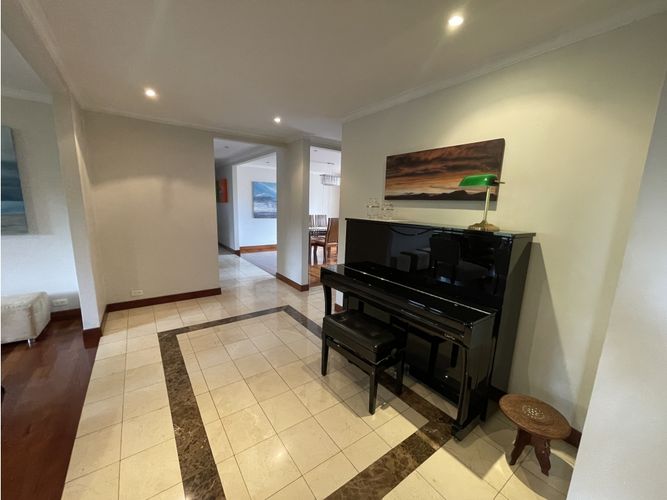 Apartamento de 4 alcobas en venta en El Tesoro, Medellín, 240 m² · foto 4 de 24