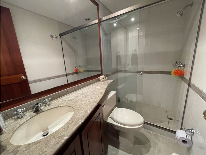 Apartamento de 4 alcobas en venta en El Tesoro, Medellín, 240 m² · foto 19 de 24