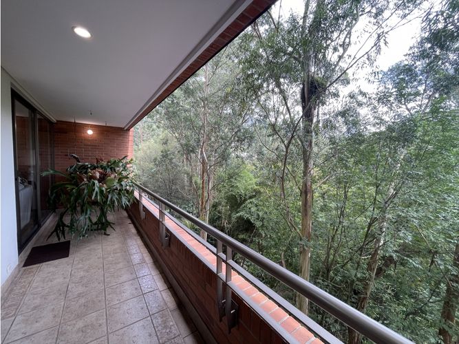 Apartamento de 4 alcobas en venta en El Tesoro, Medellín, 240 m² · foto 24 de 24