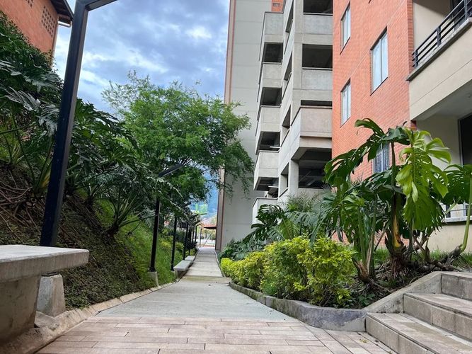 Apartamento de 3 alcobas en venta en Bellavista, Bello, 65 m² · foto 10 de 10