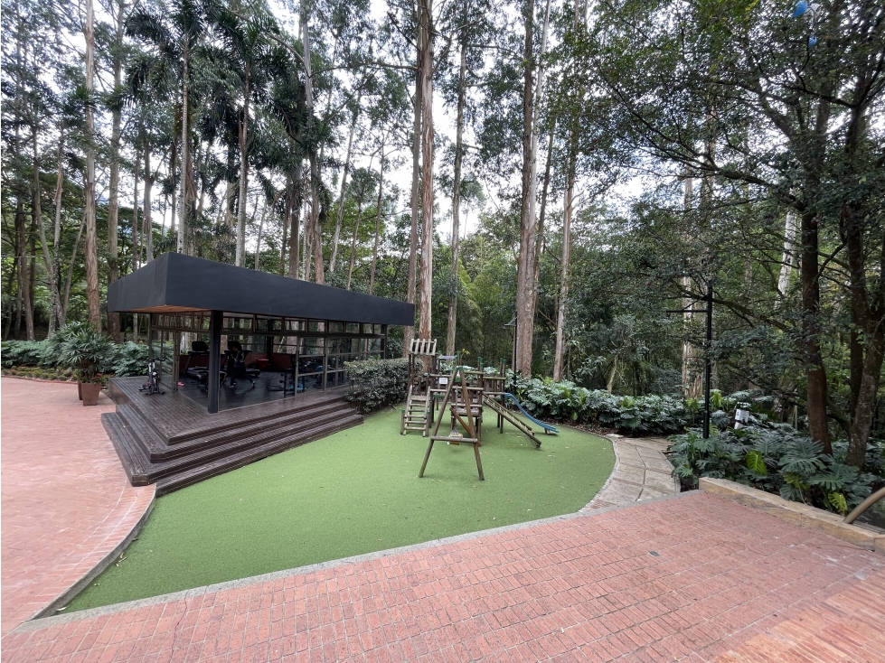 Apartamento en arriendo en El Tesoro, Medellín · foto 22 de 24