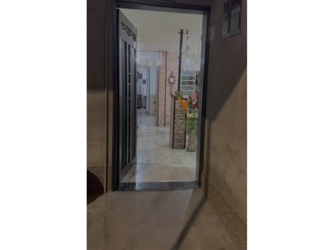 Casa de 4 alcobas en venta en La Milagrosa, Medellín, 120 m² · foto 2 de 17