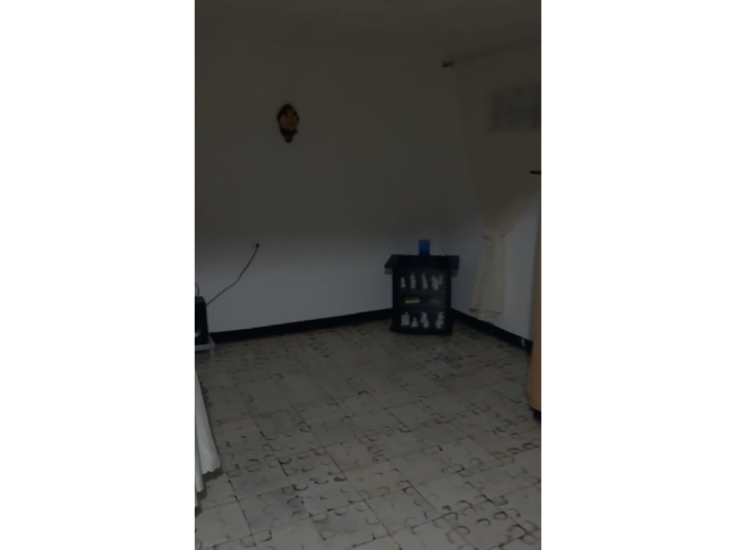 Casa de 4 alcobas en venta en La Milagrosa, Medellín, 120 m² · foto 9 de 17
