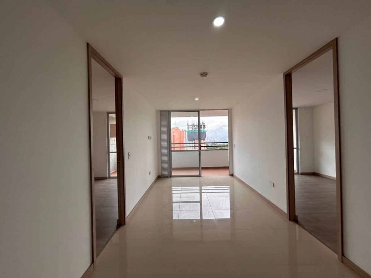 Apartamento en venta en Aves Maria, Itagüí · foto 2 de 15