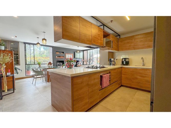 Apartamento de 3 alcobas en venta en Llano Grande, Rionegro, 243 m² · foto 4 de 15