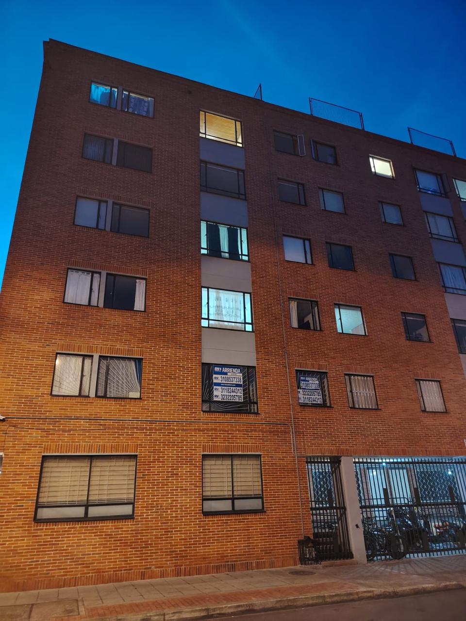 Apartamento en venta en Barrios Unidos, Bogotá · foto 2 de 13