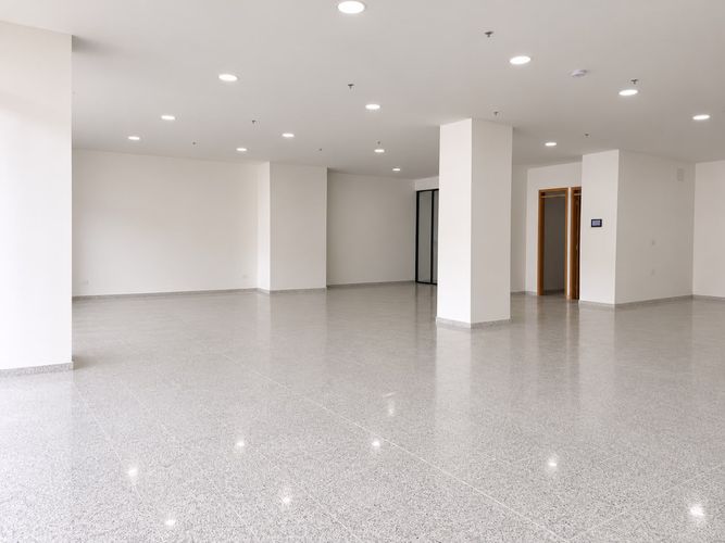 Oficina en arriendo en Restrepo Naranjo, Sabaneta, 152 m² · foto 3 de 6