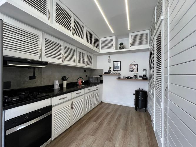 Apartamento de 3 alcobas en arriendo en El Poblado, Medellín, 400 m² · foto 6 de 20