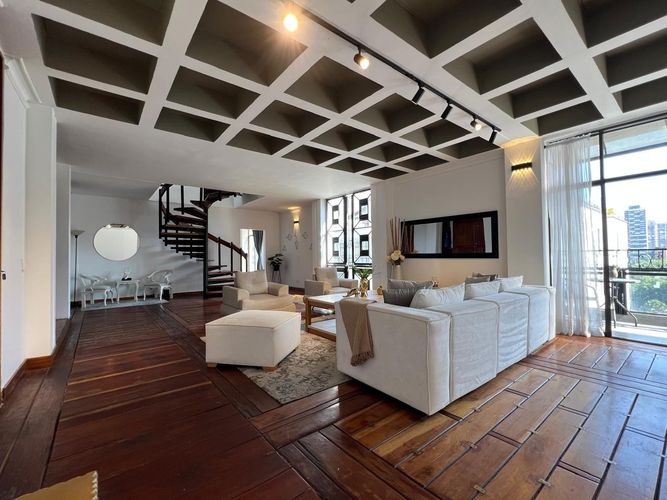 Apartamento de 3 alcobas en arriendo en El Poblado, Medellín, 400 m² · foto 2 de 20