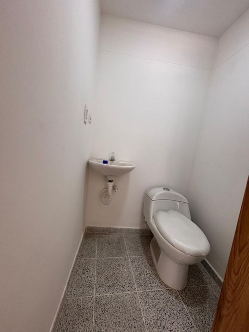 Local en arriendo en Restrepo Naranjo, Sabaneta, 80 m² · foto 6 de 8