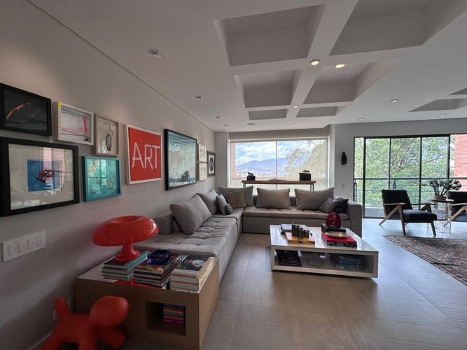 Apartamento de 3 alcobas en arriendo en El Poblado, Medellín, 212 m² · foto 3 de 18