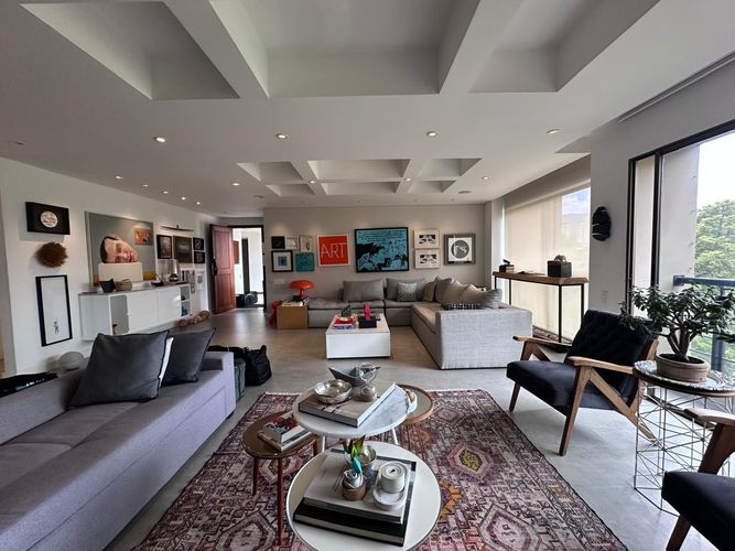 Apartamento de 3 alcobas en arriendo en El Poblado, Medellín, 212 m² · foto 14 de 18