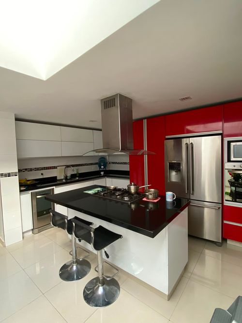 Casa de 5 alcobas en venta en Cr. La Florida Et. Ii, Ibagué, 370 m² · foto 9 de 21