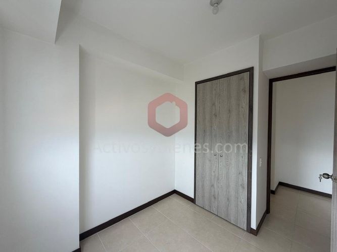 Apartamento de 3 alcobas en venta en Las Lomitas, Sabaneta, 62 m² · foto 13 de 24
