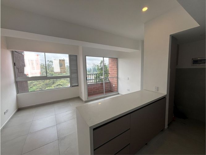 Apartamento de 2 alcobas en venta en Cuatro Esquinas, Rionegro, 50 m² · foto 3 de 8