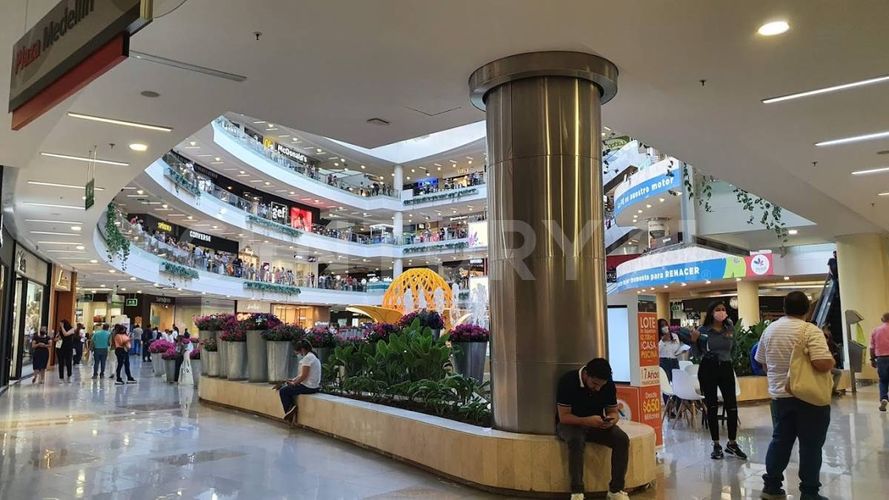 Local en venta en Los Balsos, Medellín, 64 m² · foto 8 de 10