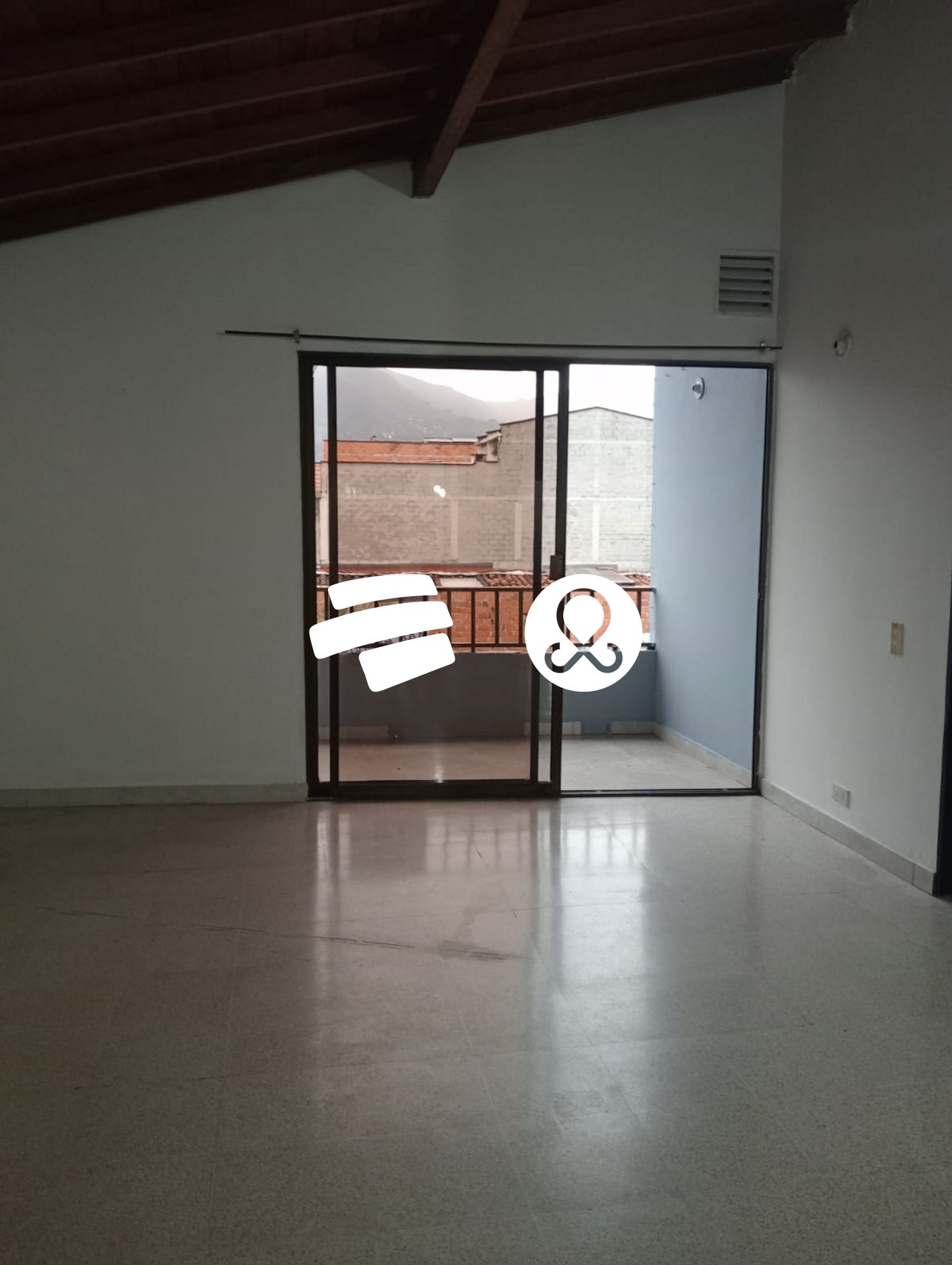 Casa en venta en Zona Industrial No. 1, Itagüí · foto 4 de 17