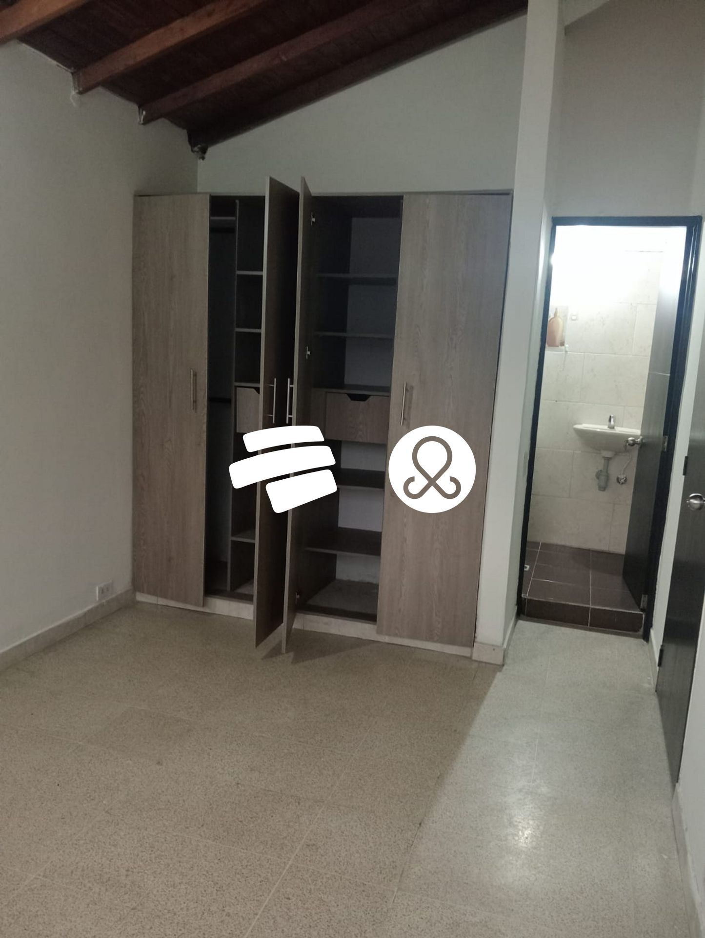Casa en venta en Zona Industrial No. 1, Itagüí · foto 10 de 17